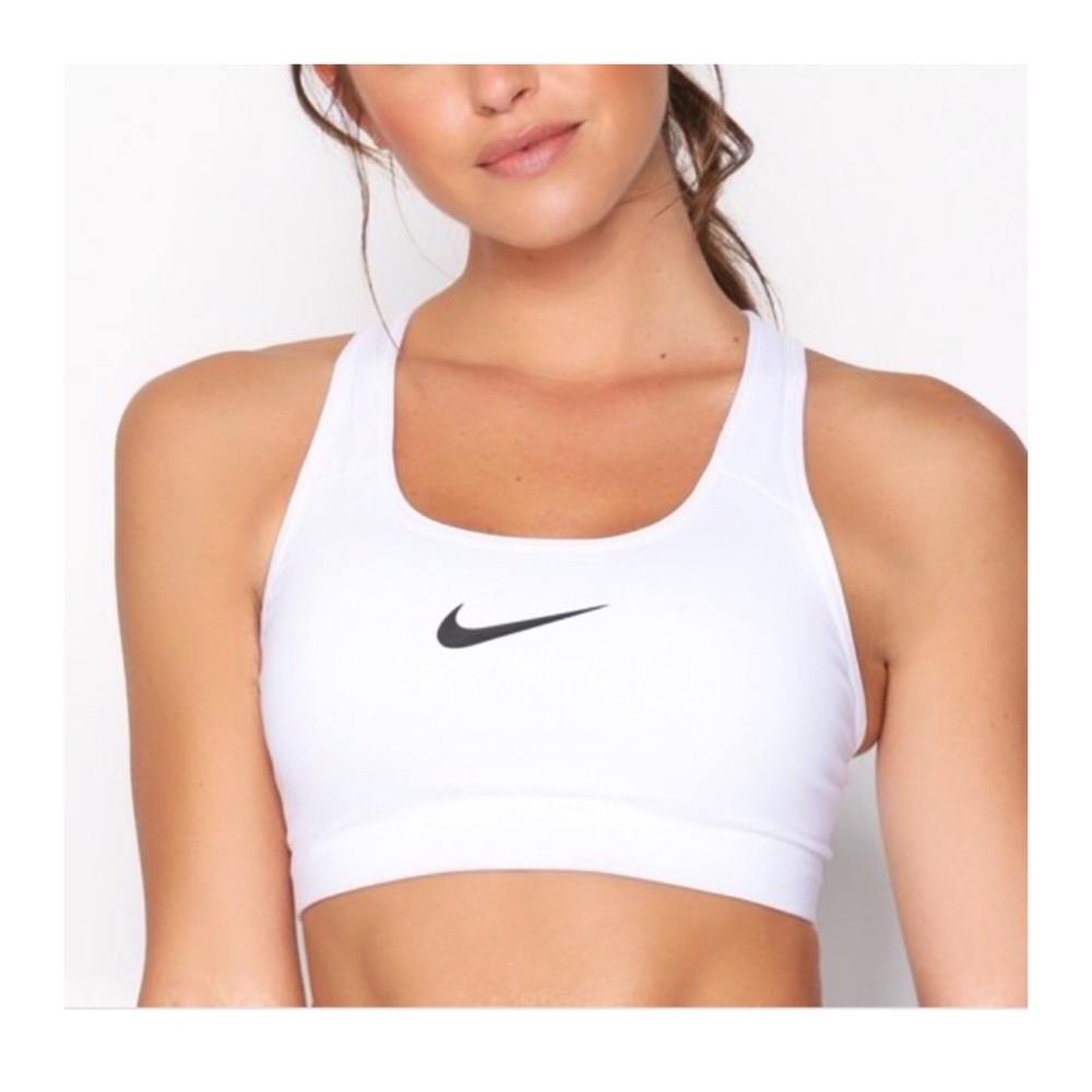 Nike Bundle - Bra, Tank, 7/8 Crop Leggings - Picture 5 of 8